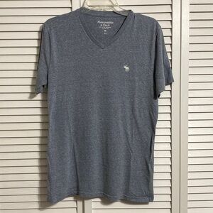Abercrombie & Fitch V-neck T-shirt